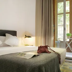 Som Nit Triomf 3* Barcelona